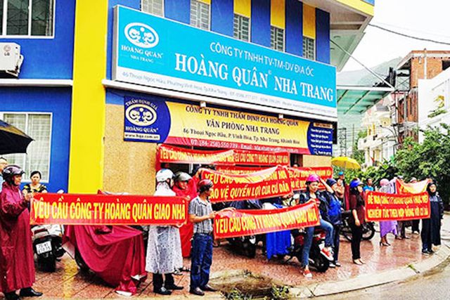 Công[-]ty[-]Địa[-]ốc[-]Hoàng[-]Quân:[-]Nhiều[-]sai[-]phạm[-]lớn[-]trong[-]việc[-]bán[-]nhà[-]ở[-]xã[-]hội